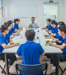 内部开新品说明会